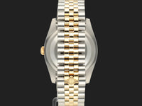 Datejust 36 goud/staal met champagnekleurige wijzerplaat en staafindexen.